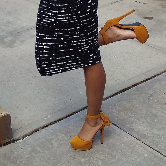 🚨FINAL PRICE🚨Fringe High Heels - Picture 2 of 8